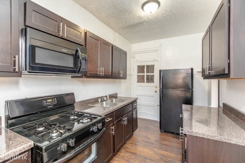 Primary Photo - 5240 S Drexel Ave