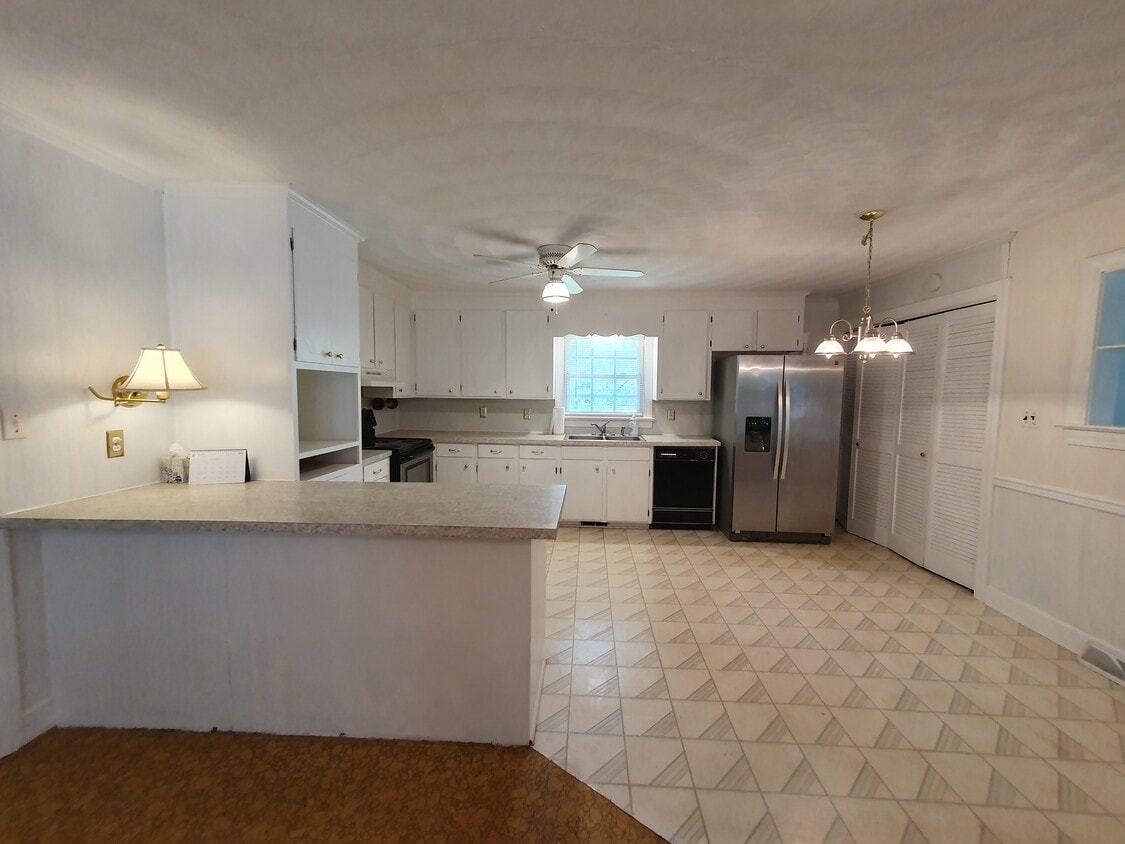 Primary Photo - 1110 Compass Creek Dr