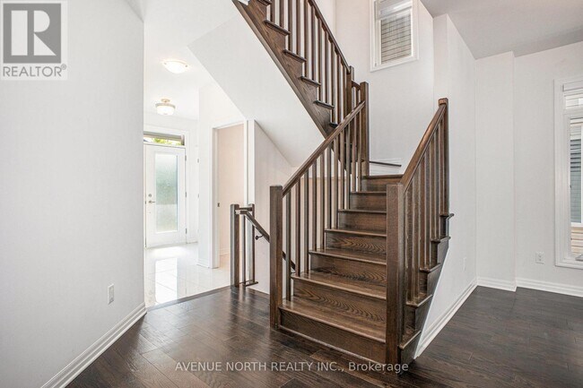 Building Photo - 748 Fiddlehead St