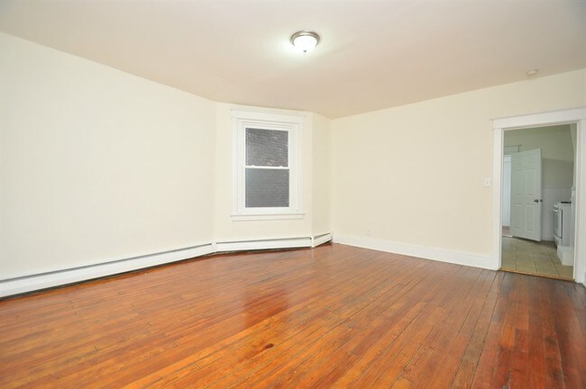 Foto del edificio - 1107 E 4th St