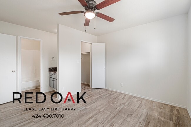 Foto del edificio - 7350 Hazeltine Ave