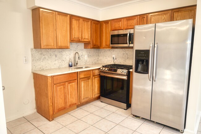 Kitchen - 132 Bragaw Ave