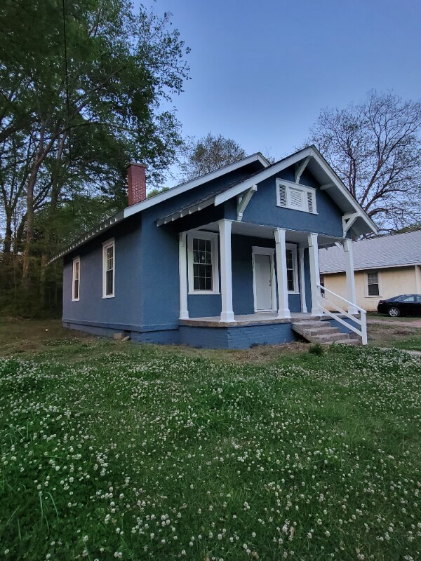 Foto principal - 102 Cedar St