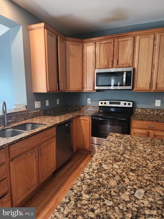 Foto del edificio - 11361 Falling Creek Dr
