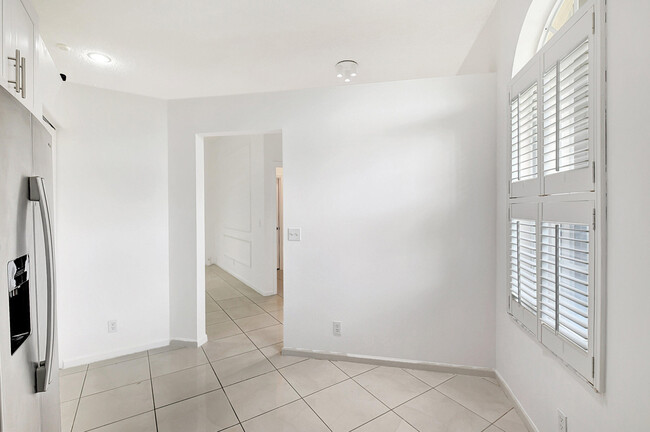 Foto del edificio - 6340 Long Key Ln