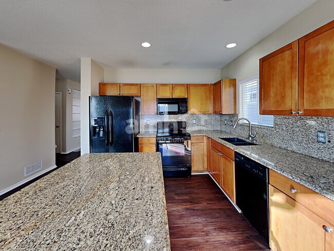 Foto del edificio - 10936 E 112th Pl