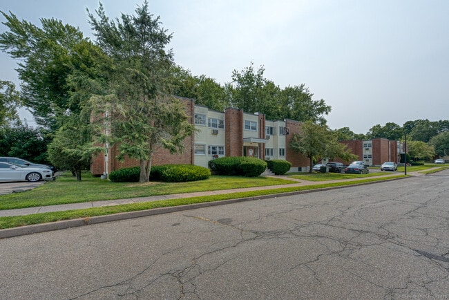 Foto del edificio - 20 Thompson Rd