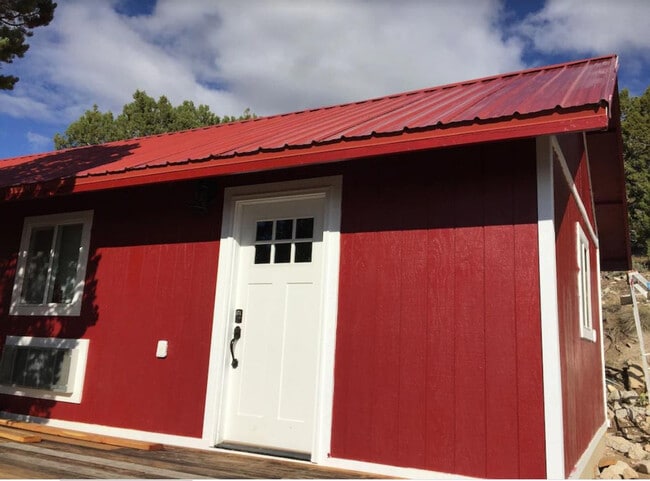 Building Photo - 611 Cedar Highlands Dr