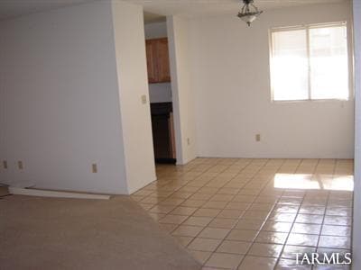 Building Photo - 808 S Langley Ave