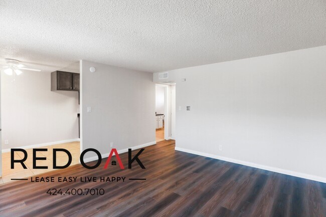 Foto del edificio - Bright One Bedroom with Tons of Natural Li...
