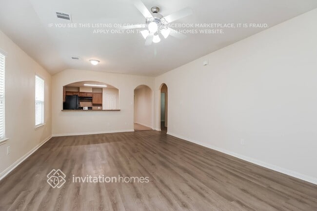 Building Photo - 8622 Doskocil Dr