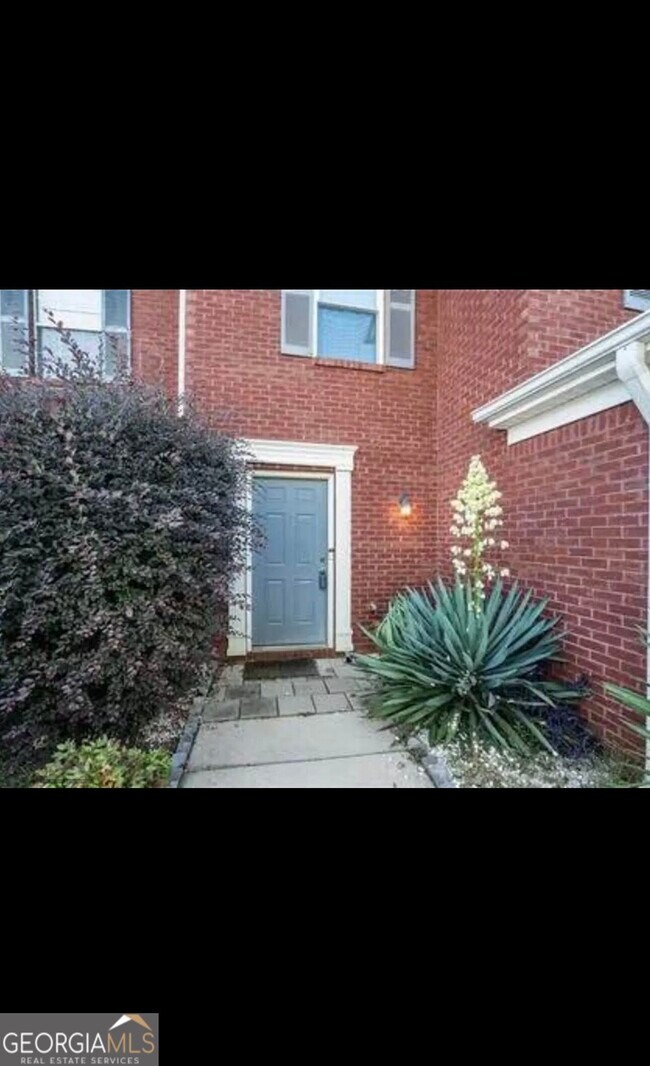 Building Photo - 5563 Windfall Ln