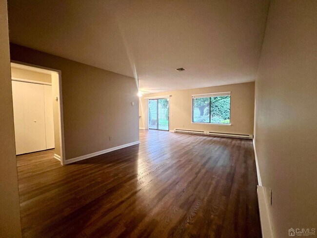 Building Photo - 127A Chatham Dr