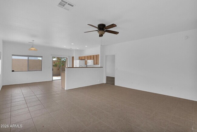 Foto del edificio - 5820 S 26th Pl