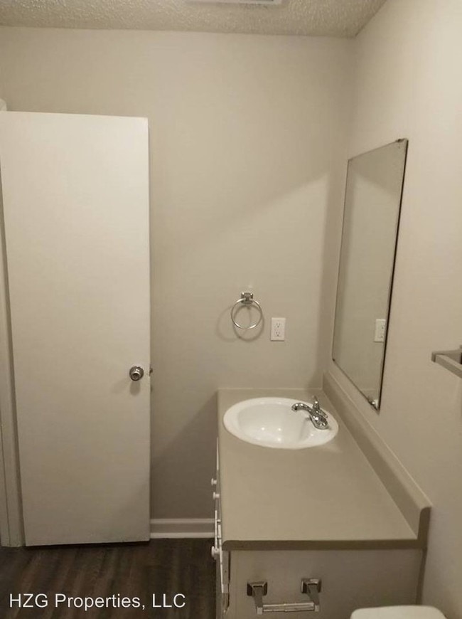 4401 Patton Rd SW, Huntsville, AL 35805 Room for Rent in Huntsville