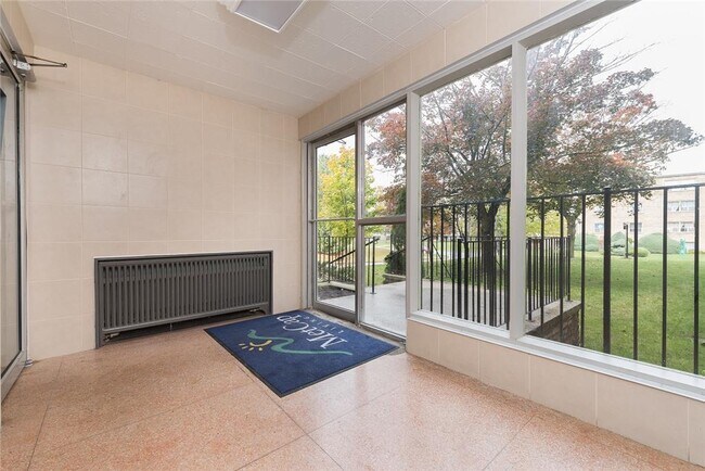 Building Photo - 15 Craigton Drive