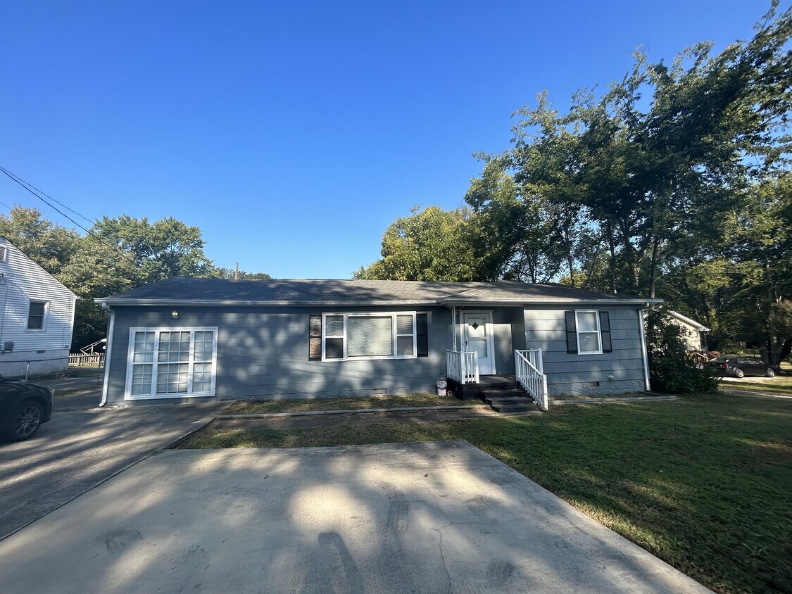 2011 McBrien Rd, Chattanooga, TN 37412 House Rental in Chattanooga, TN