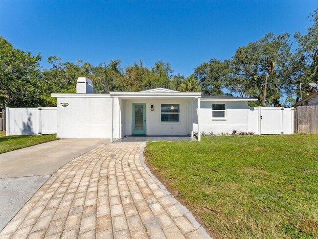 Foto del edificio - 4613 Irene Loop