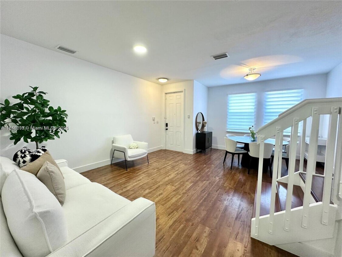 Photo - 5620 NW 107th Ave - 5620 NW 107th Ave # 1504 DORAL, FL 33178