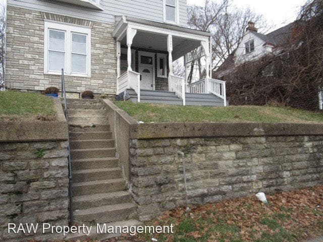 Building Photo - 2631 Victory Pkwy