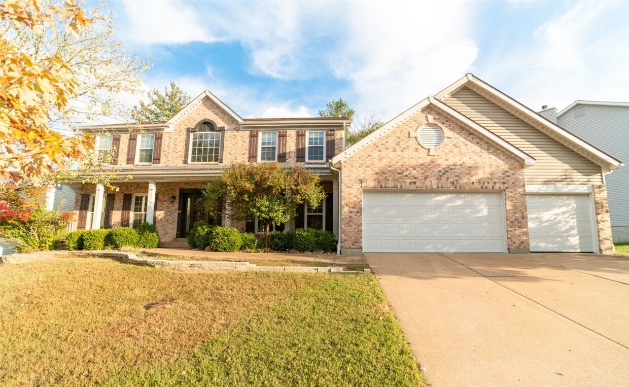 Primary Photo - 570 Castle Ridge Dr