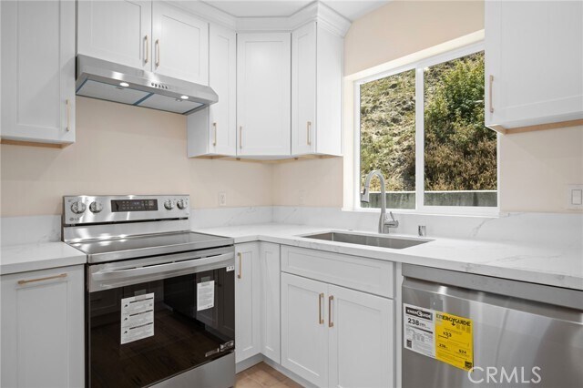 Primary Photo - 9428 Wentworth St