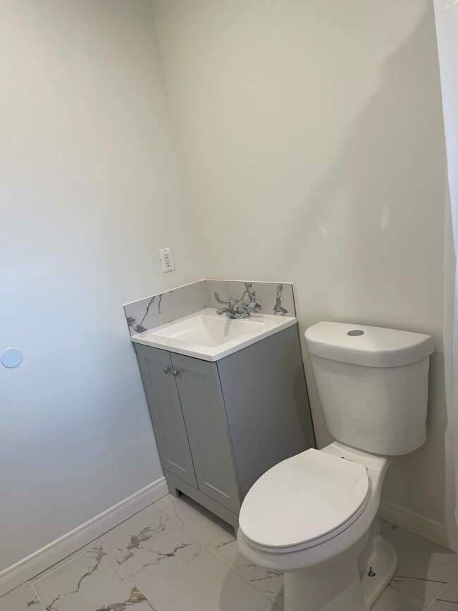 Foto del edificio - 6843 Vantage Ave