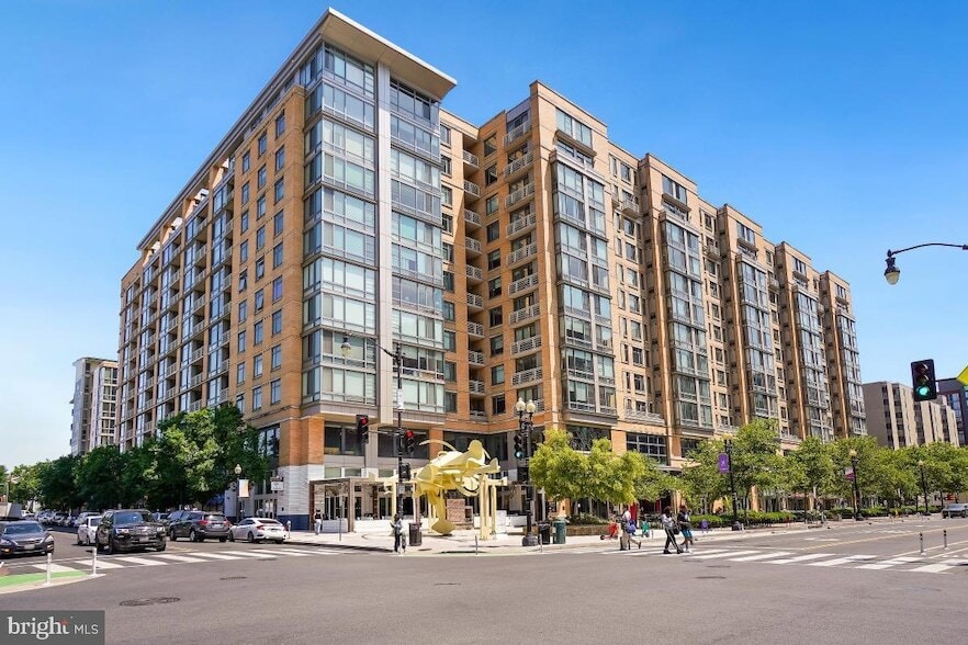 Foto principal - 475 K St NW