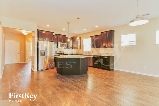 Foto del edificio - 220 Foxbank Plantation Blvd
