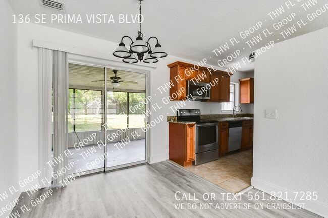 Building Photo - 136 SE Prima Vista Blvd