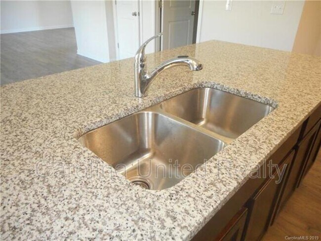 Foto del edificio - 9339 Arbor Creek Dr