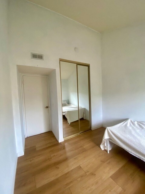 Foto del edificio - 4419 Via Amable