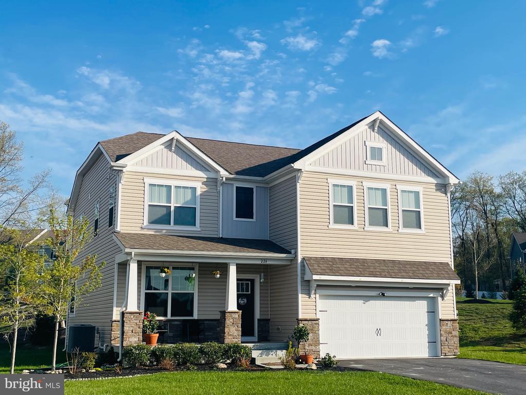Foto del edificio - 226 Seven Springs Ln