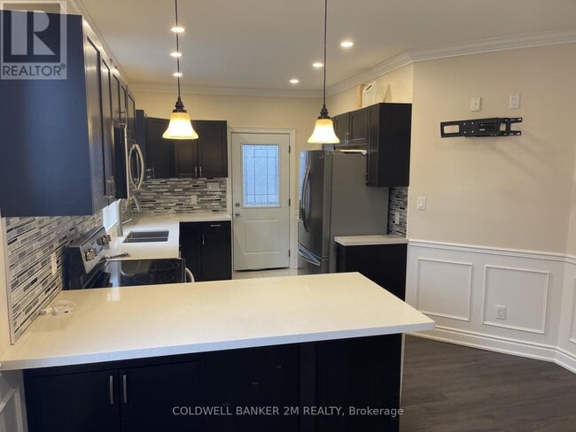 Building Photo - 242 Kendal Ave