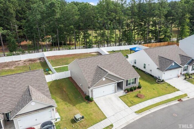 Building Photo - 2081 Alderman Way