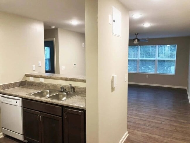 Foto del edificio - Adair Court Adult 55+