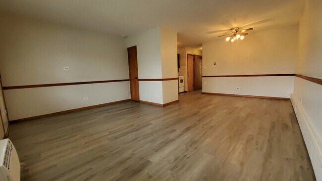 Building Photo - 1005 N Harlem Ave