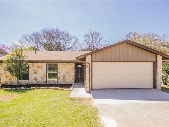 Building Photo - 1011 Hillside Oaks Dr