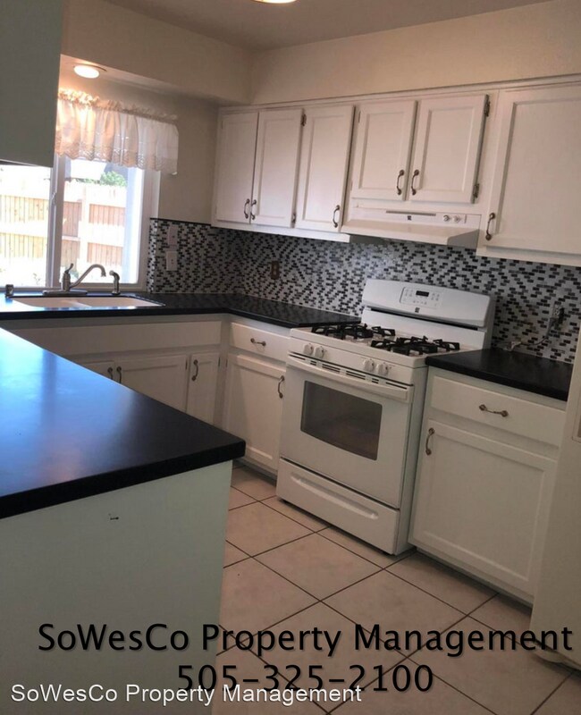 Foto del edificio - 3 br, 2 bath House - 2708 Crescent Ave