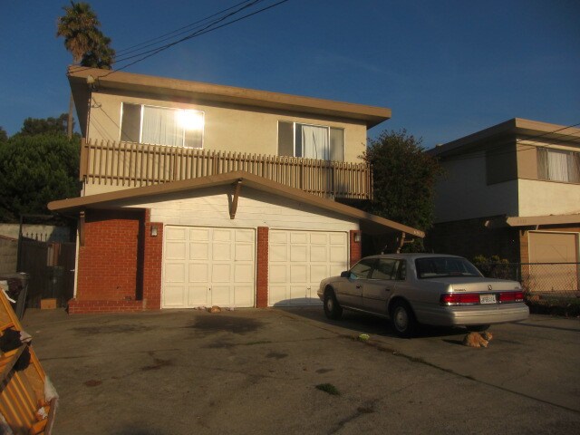 Building Photo - 6912 Lacey Ave