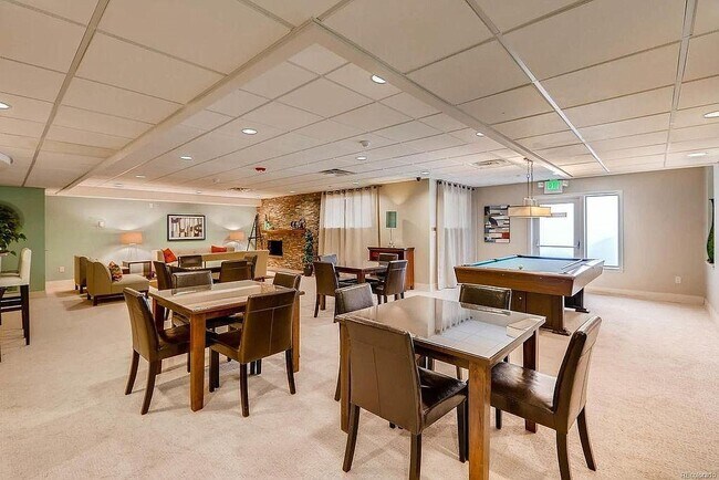 Entertainment room - 2 Adams St