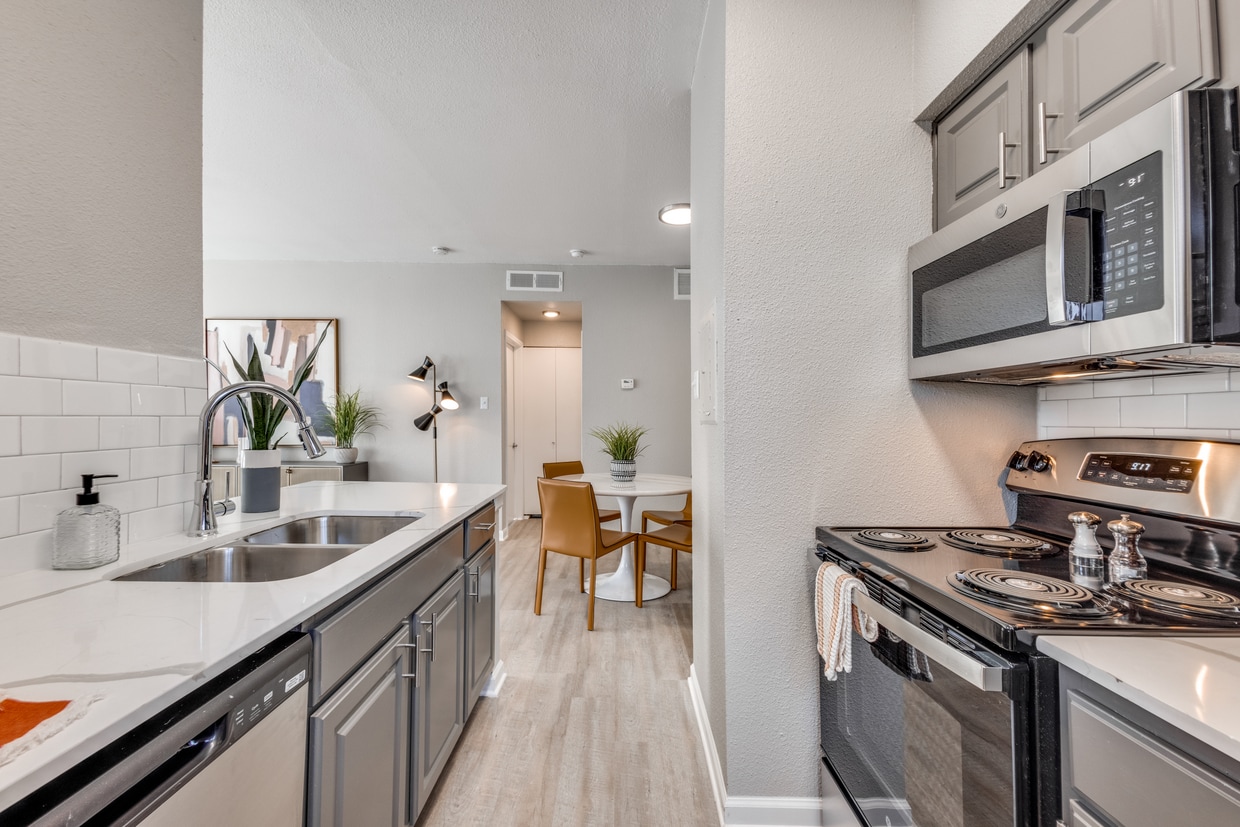 The Pearce on the Lake 900 Henderson Ave Houston, TX