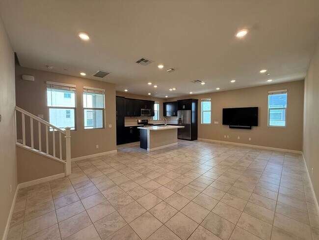 Building Photo - 16755 Coyote Bush Dr