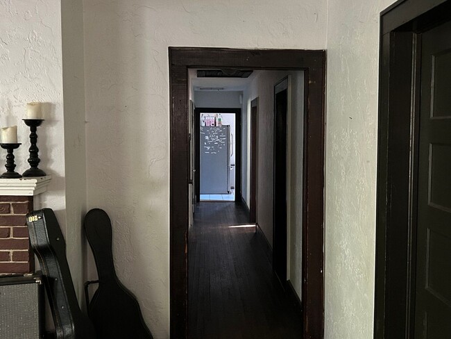 Foto del edificio - Great Home within Walking Distance to Campus.