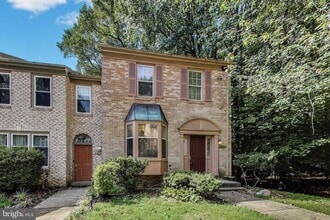 Building Photo - 10726 Pine Haven Terrace