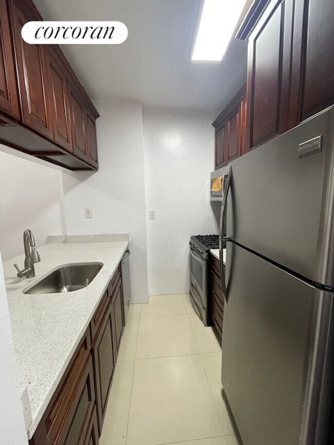 Building Photo - 416 W 146th St