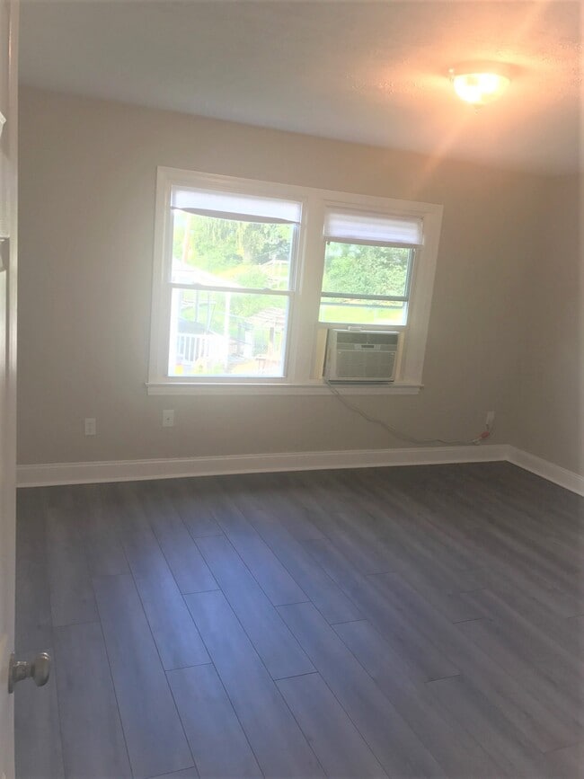 Bedroom - 845 Highland Ave