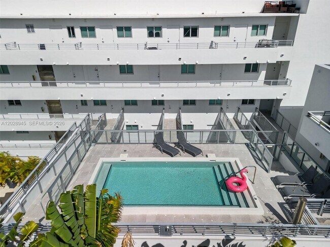 Foto del edificio - 421 Meridian Ave