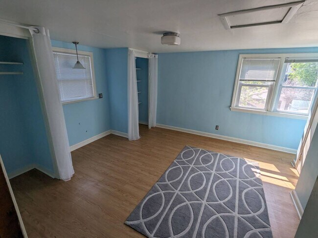 Foto del edificio - 2417 N Pierce St