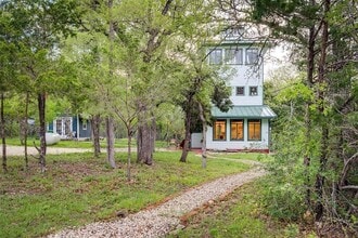 Building Photo - 112 Boulder Ln